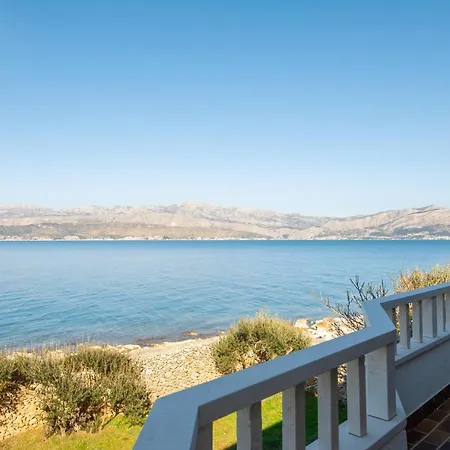 Luxury Beach With Studio House Ferienhaus