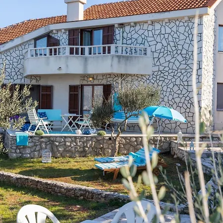 Ferienhaus Luxury Beach With Studio House Splitska