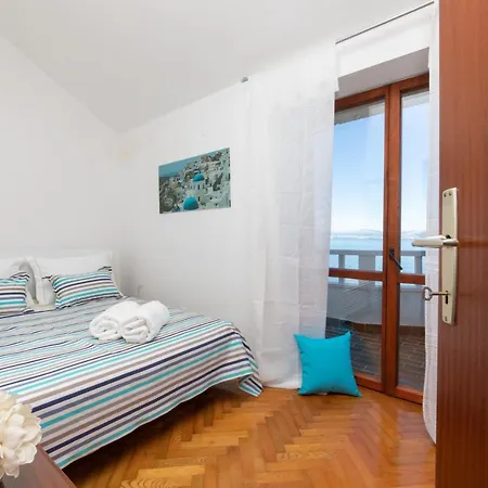 Luxury Beach With Studio House Ferienhaus Splitska
